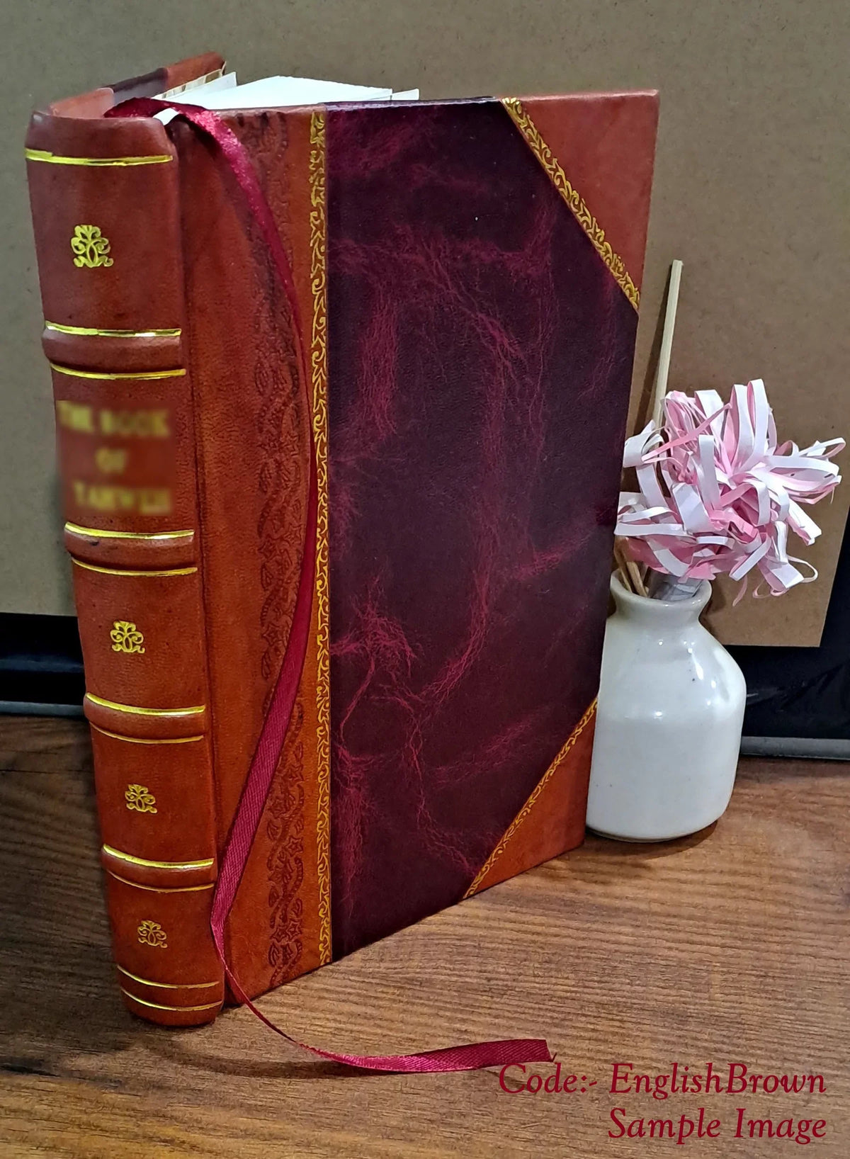 Sizequare and compasses : or, Building the house [Leather Bound]