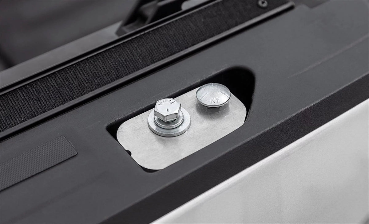 Access F3040022 Adarac Aluminum Sizeeries Truck Bed Rack - Black