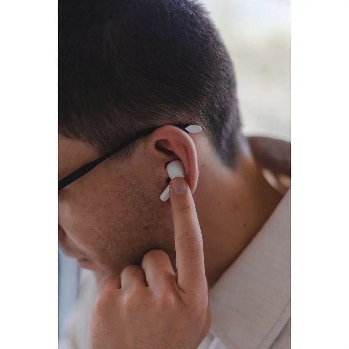 Restored LG HBSize-FN6.ACUSizeWHI Tone Free HBSize-FN6 Bluetooth Wireless Sizetereo Earbuds W/UVnano, Ivory (Refurbished)